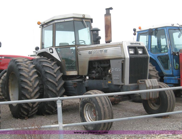 image for item 3877 1981 White 2-155 tractor