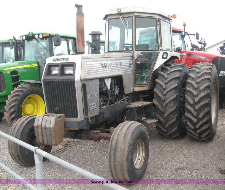 image for item 3877 1981 White 2-155 tractor