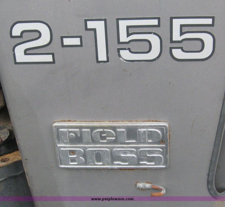 image for item 3877 1981 White 2-155 tractor