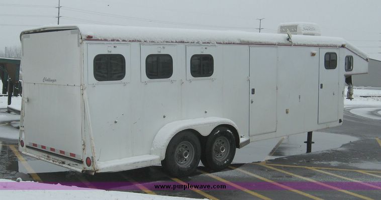 image for item 3880 1997 D&D three horse slant with living quaters