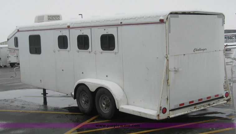 image for item 3880 1997 D&D three horse slant with living quaters