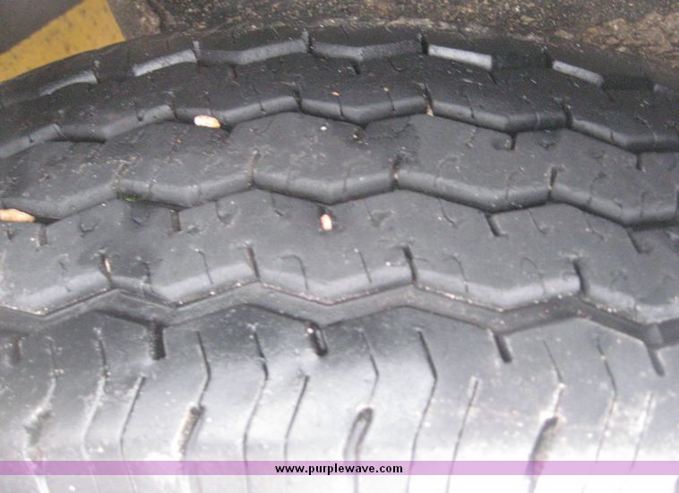 image for item 3880 1997 D&D three horse slant with living quaters