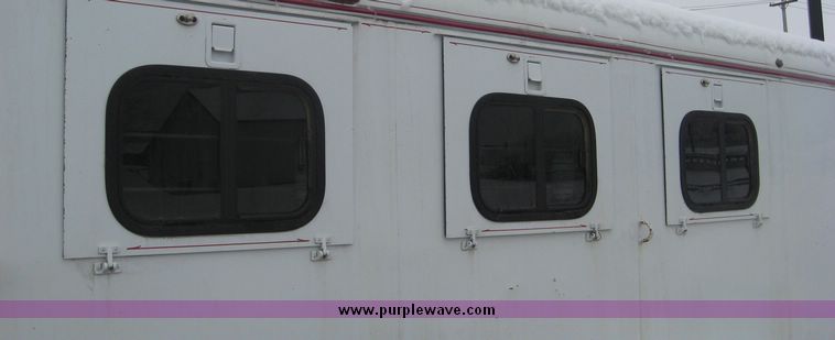 image for item 3880 1997 D&D three horse slant with living quaters