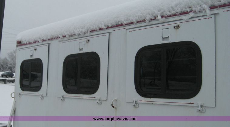 image for item 3880 1997 D&D three horse slant with living quaters