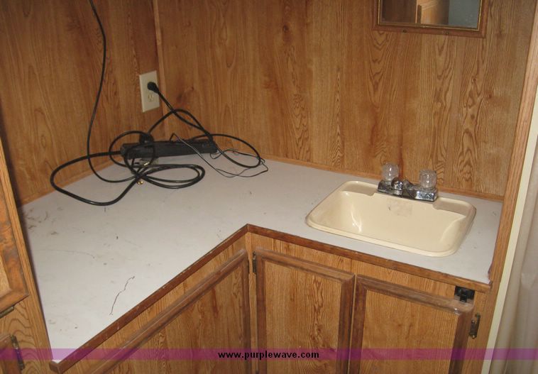 image for item 3880 1997 D&D three horse slant with living quaters