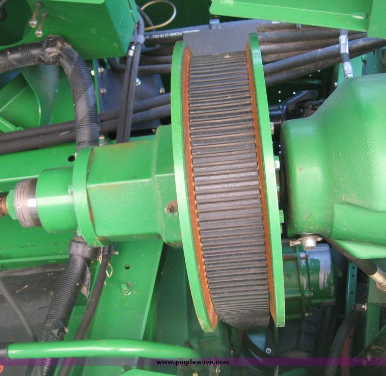 image for item 3901 2007 John Deere 9760STS combine