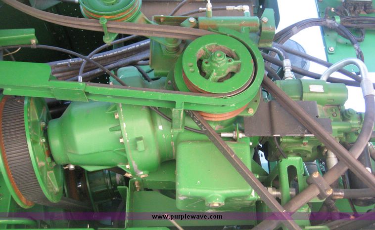 image for item 3901 2007 John Deere 9760STS combine