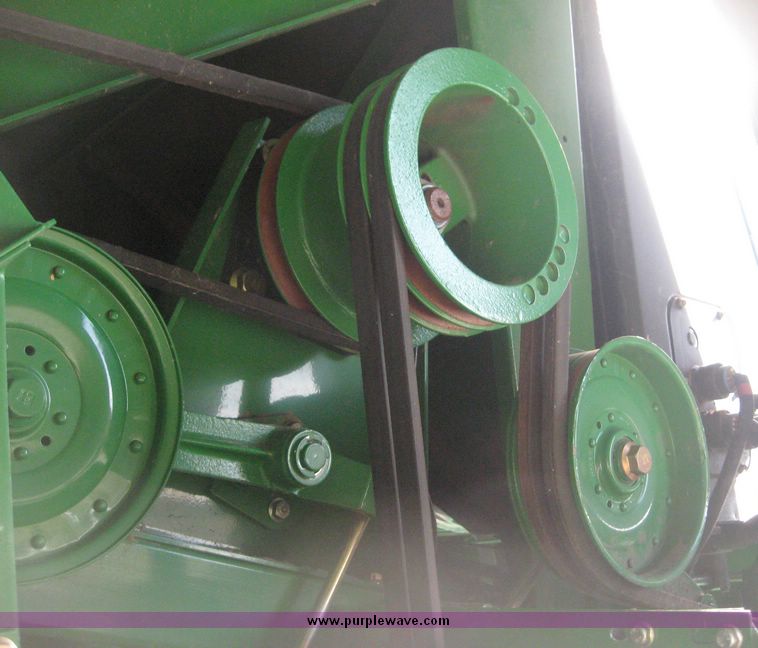 image for item 3901 2007 John Deere 9760STS combine