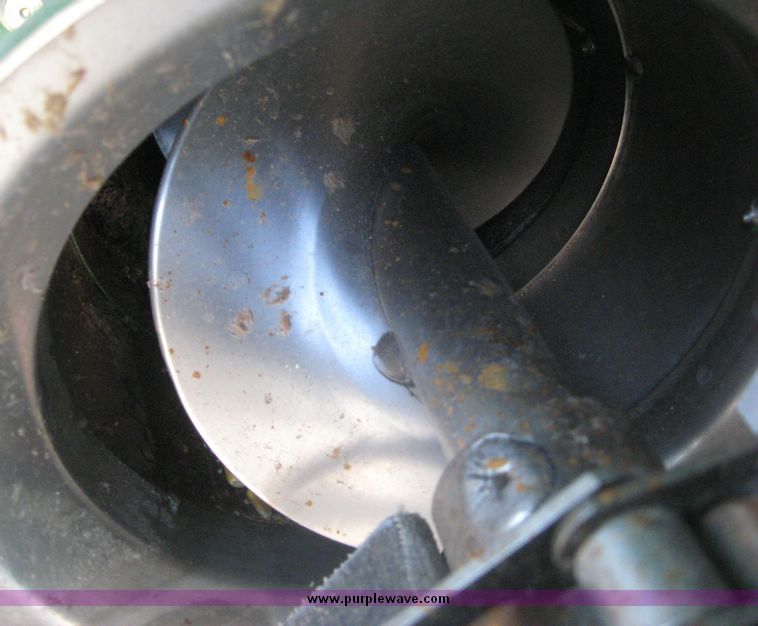 image for item 3901 2007 John Deere 9760STS combine