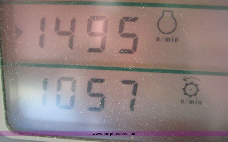 image for item 3901 2007 John Deere 9760STS combine