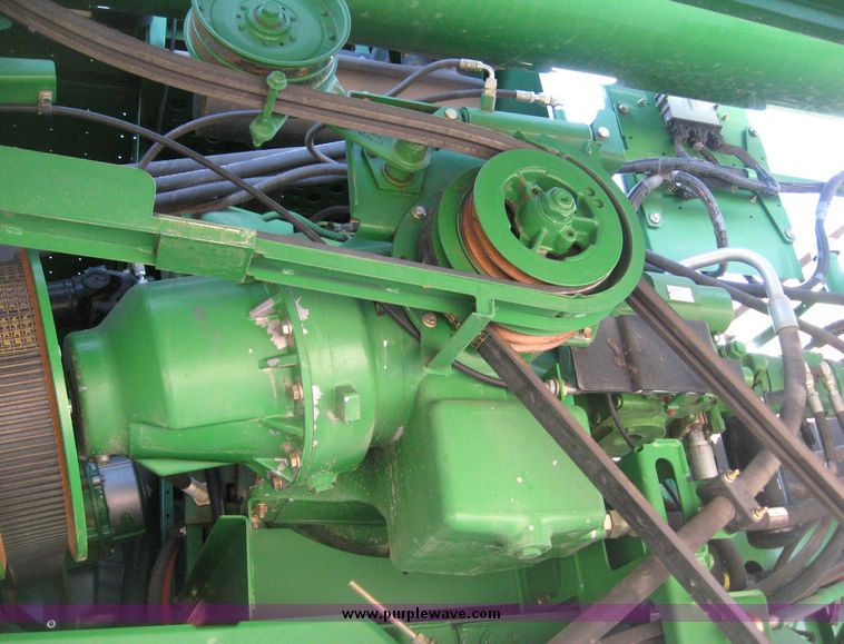 image for item 3902 2007 John Deere 9660STS combine