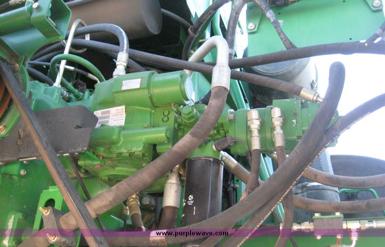 image for item 3902 2007 John Deere 9660STS combine