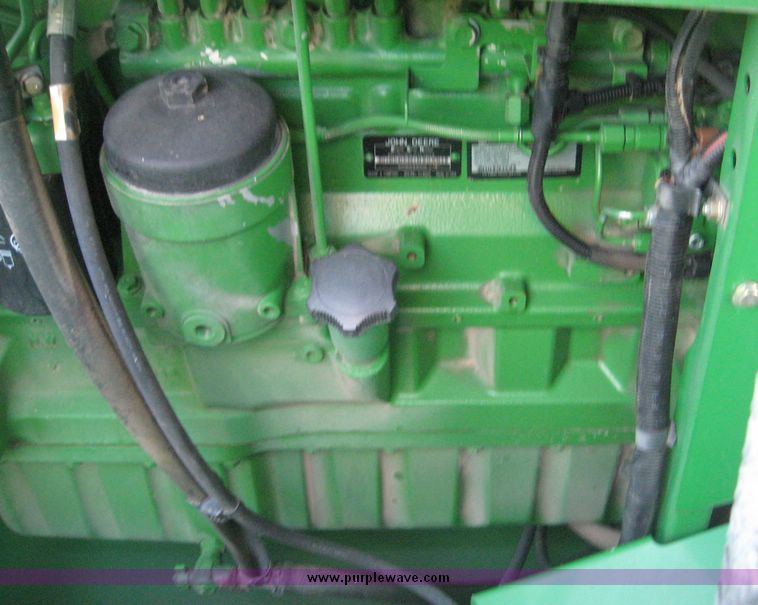 image for item 3902 2007 John Deere 9660STS combine