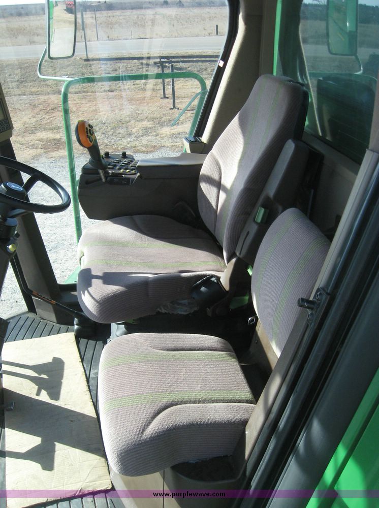 image for item 3902 2007 John Deere 9660STS combine