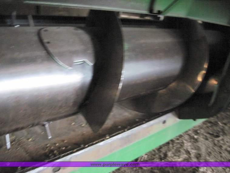 image for item 4470 1969 John Deere 105 combine