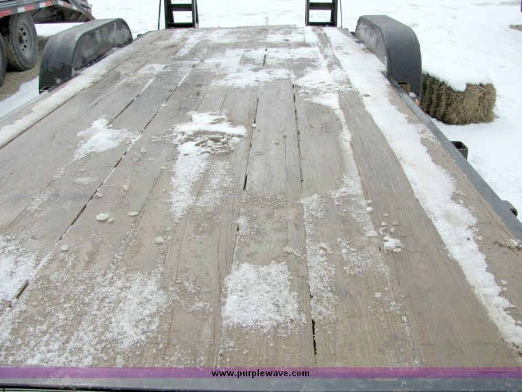 image for item 5066 2003 Trailmaster 18' tandem axle trailer