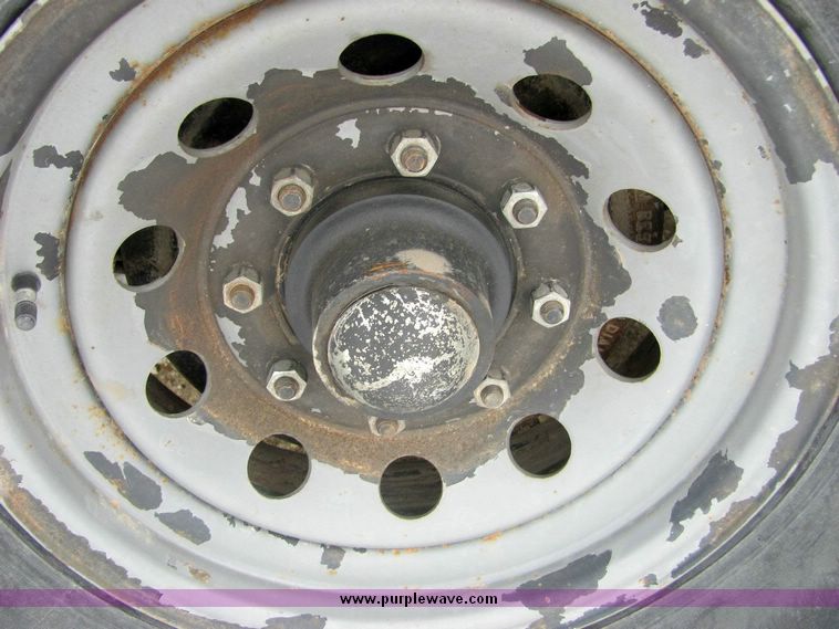 image for item 5066 2003 Trailmaster 18' tandem axle trailer