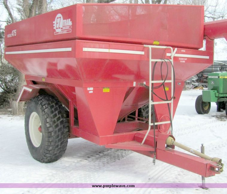image for item 5068 EZ Trail grain cart