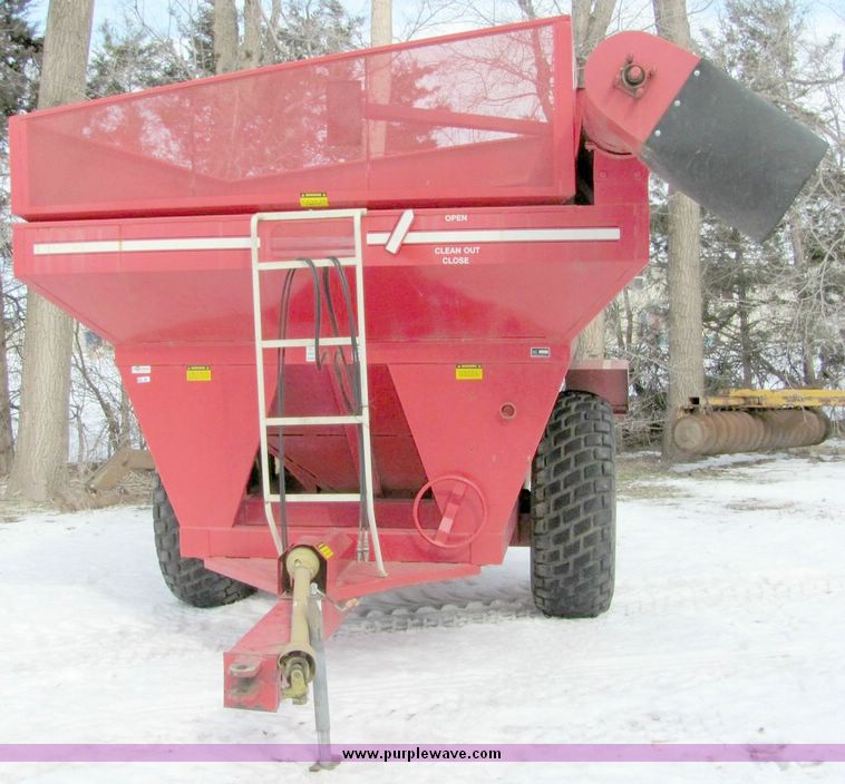 image for item 5068 EZ Trail grain cart