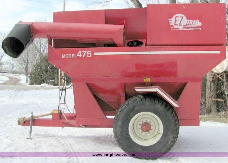 image for item 5068 EZ Trail grain cart