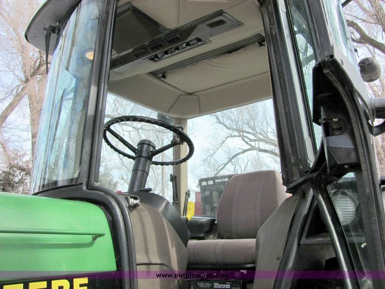 image for item 5069 1990 John Deere 4455 tractor