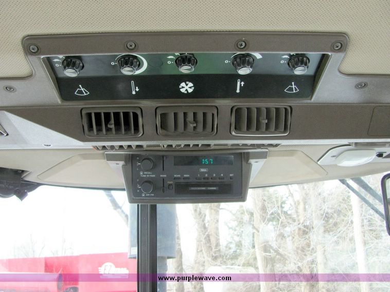 image for item 5069 1990 John Deere 4455 tractor