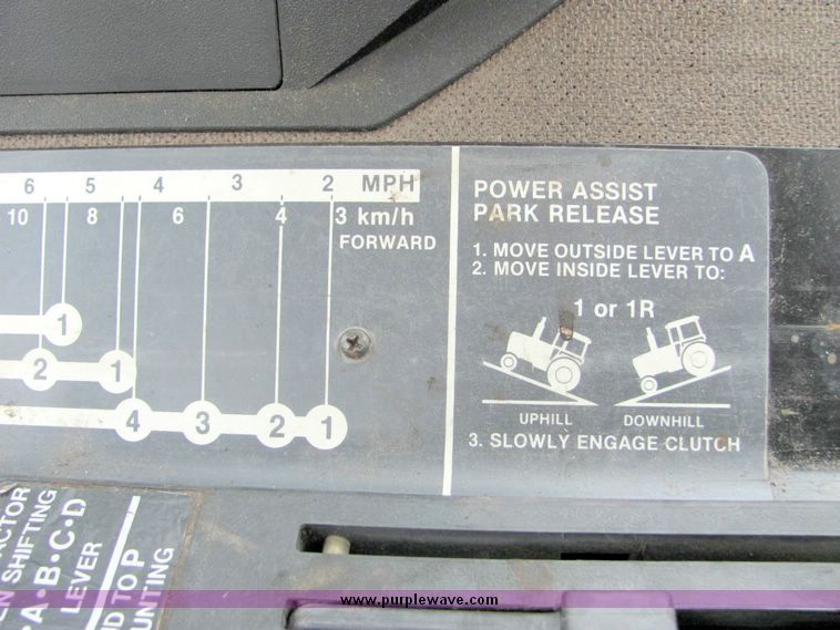 image for item 5069 1990 John Deere 4455 tractor