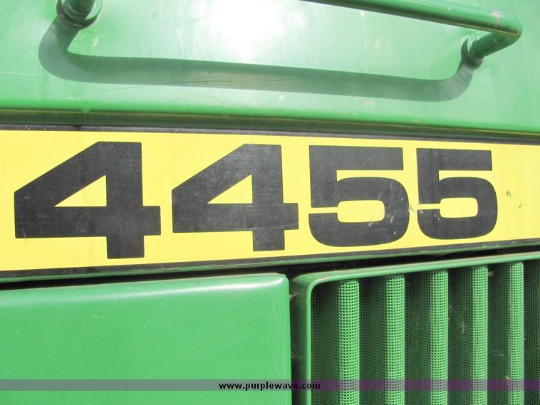 image for item 5069 1990 John Deere 4455 tractor