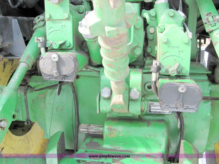 image for item 5069 1990 John Deere 4455 tractor