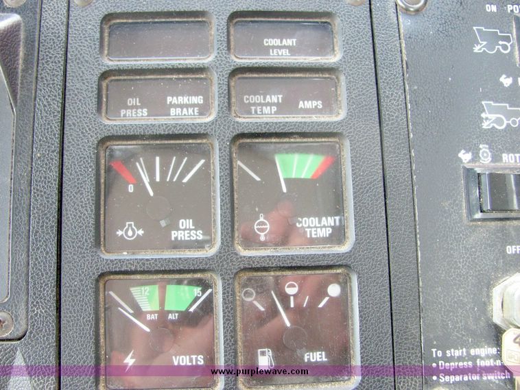 image for item 5070 1994 Case 1666 axial flow combine