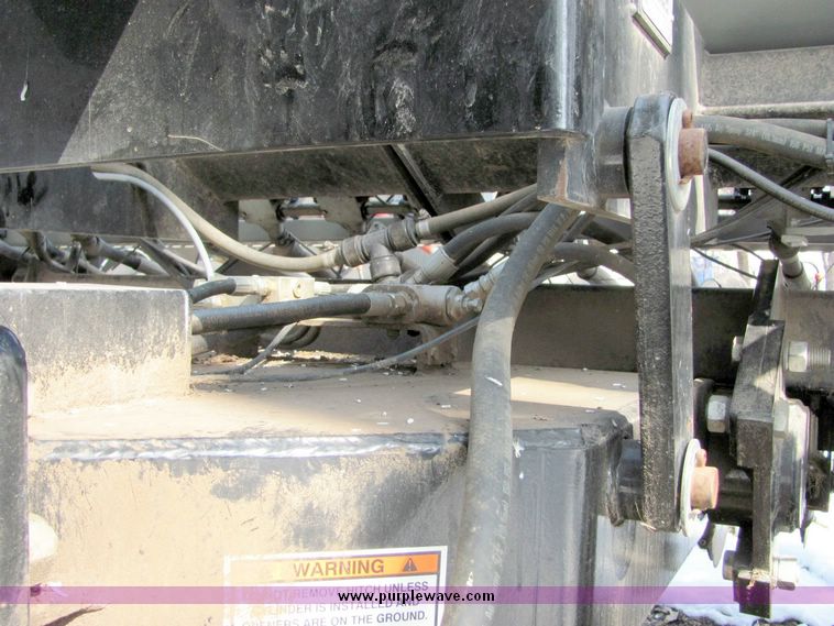 image for item 5071 CrustBuster 4615 15' All Plant grain drill