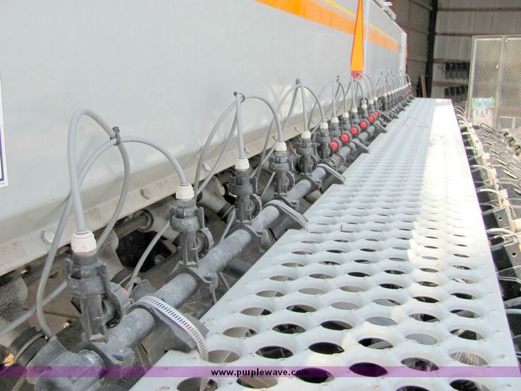 image for item 5071 CrustBuster 4615 15' All Plant grain drill