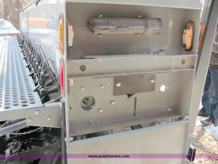 image for item 5071 CrustBuster 4615 15' All Plant grain drill