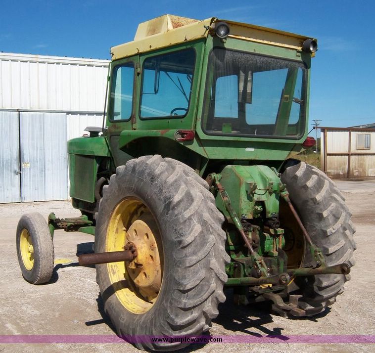 image for item 5236 1972 John Deere 4620 tractor