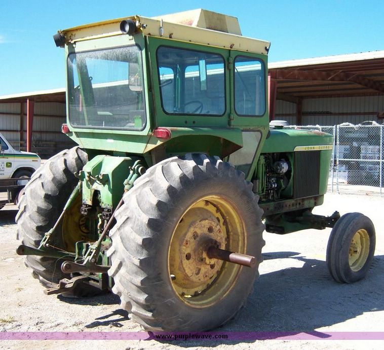 image for item 5236 1972 John Deere 4620 tractor