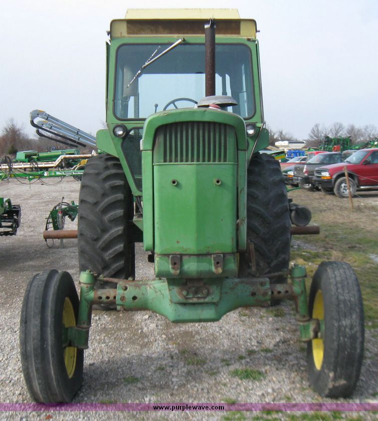 image for item 5236 1972 John Deere 4620 tractor