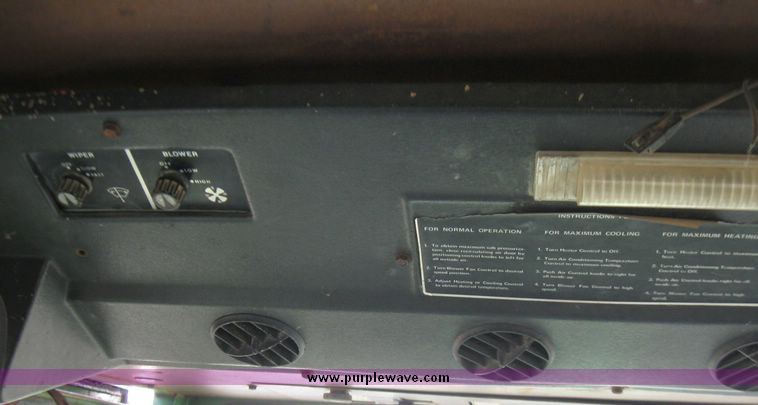 image for item 5236 1972 John Deere 4620 tractor