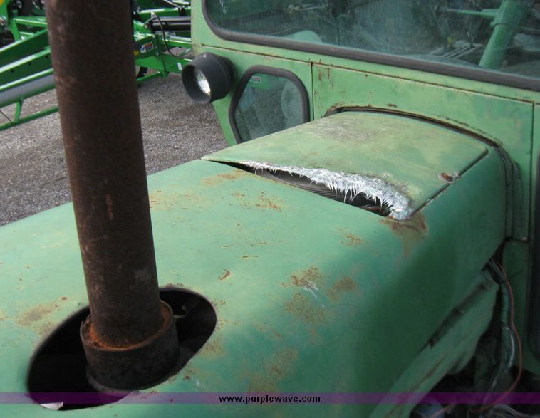 image for item 5236 1972 John Deere 4620 tractor