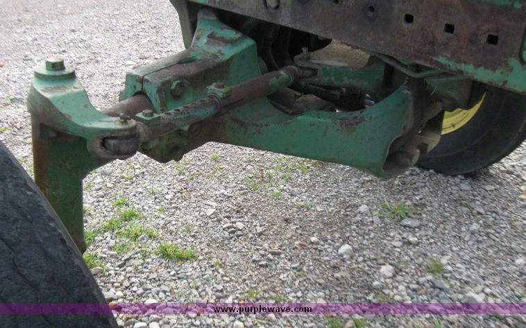 image for item 5236 1972 John Deere 4620 tractor