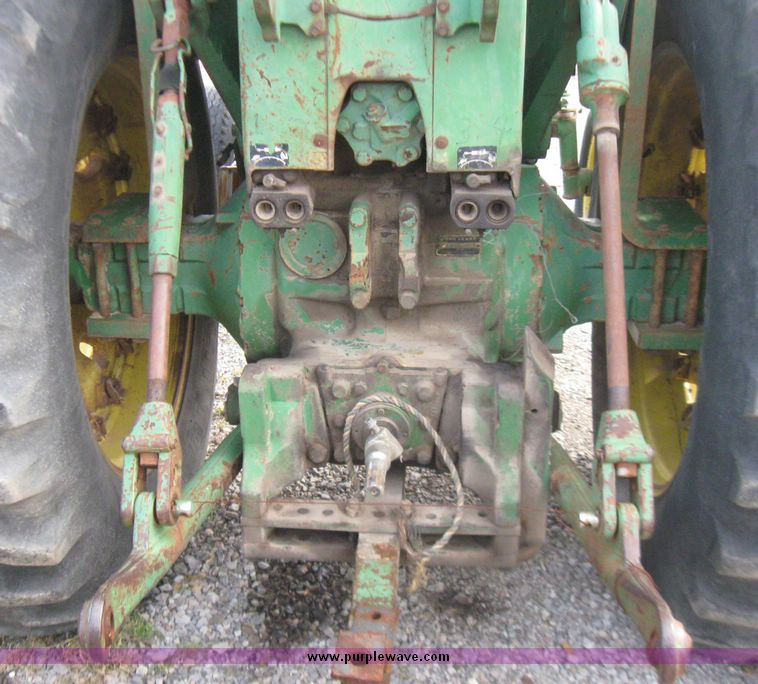 image for item 5236 1972 John Deere 4620 tractor