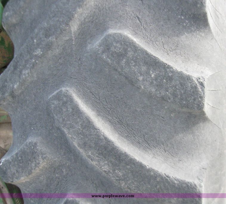 image for item 5236 1972 John Deere 4620 tractor