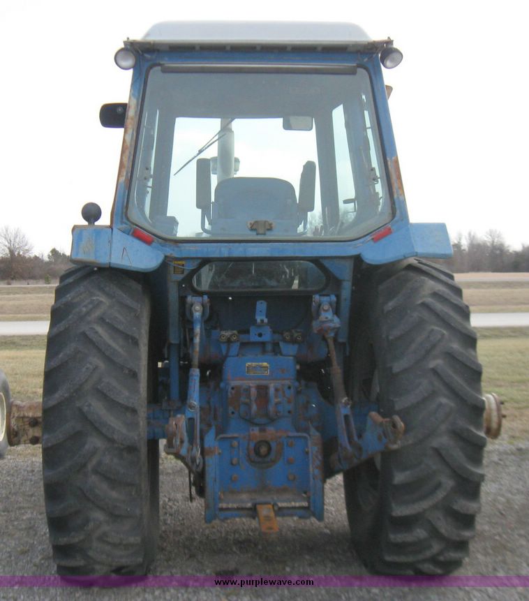 image for item 5237 1979 Ford 9700 tractor