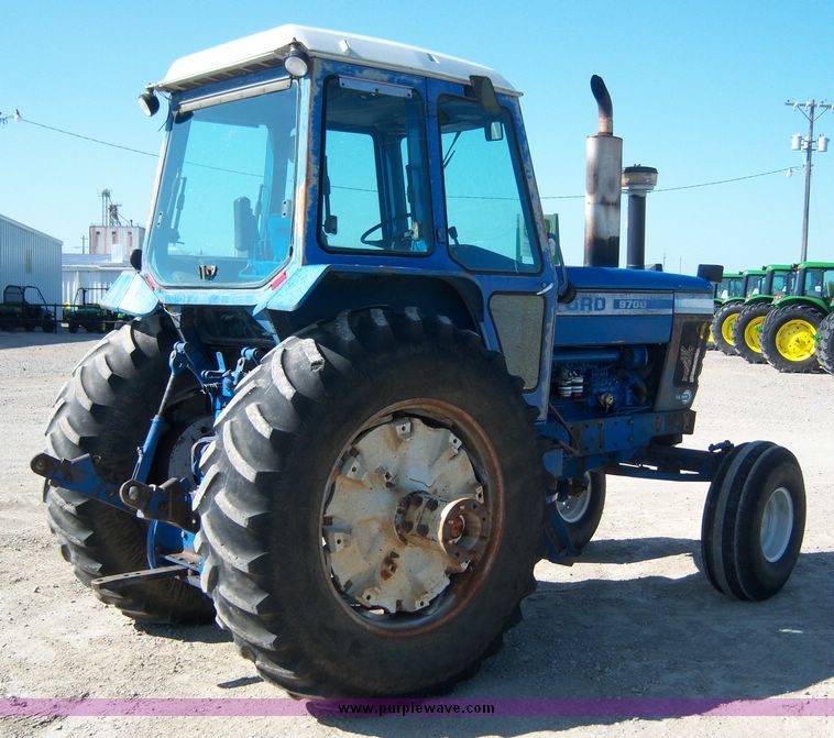 image for item 5237 1979 Ford 9700 tractor