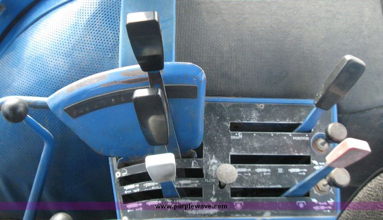 image for item 5237 1979 Ford 9700 tractor