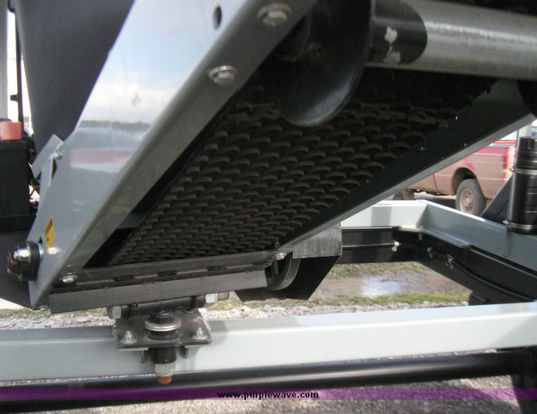 image for item 5238 New 2008 Convey all 2900 seed tender