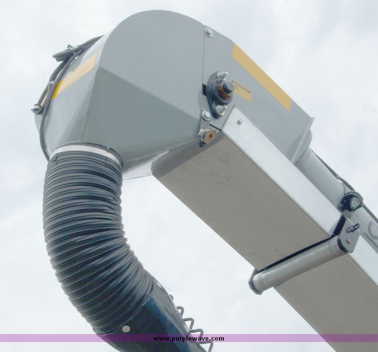 image for item 5238 New 2008 Convey all 2900 seed tender