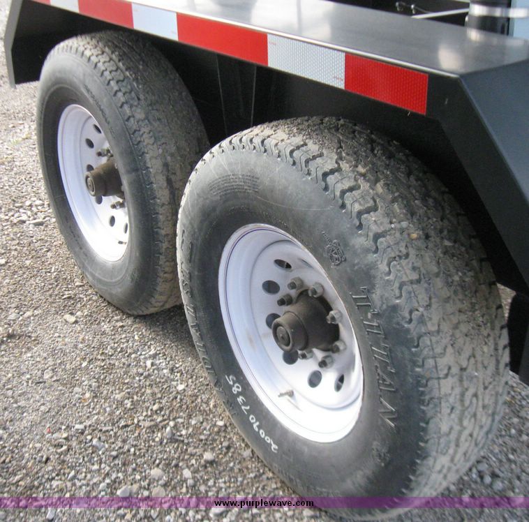 image for item 5238 New 2008 Convey all 2900 seed tender