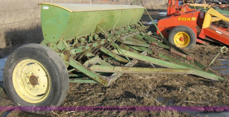 image for item 5301 John Deere DR-A grain drill