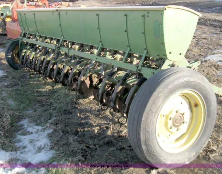 image for item 5301 John Deere DR-A grain drill