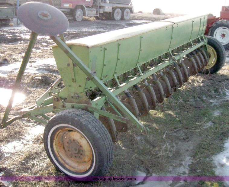 image for item 5301 John Deere DR-A grain drill